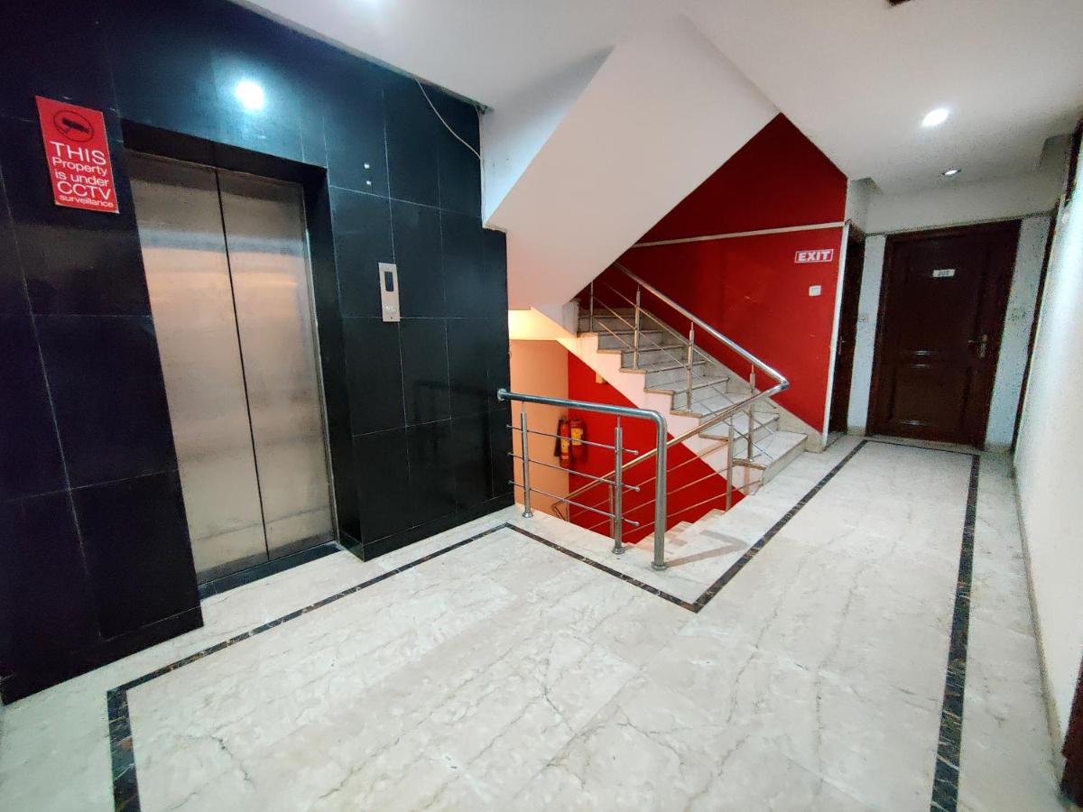Hotel Unistar Yeni Delhi Dış mekan fotoğraf