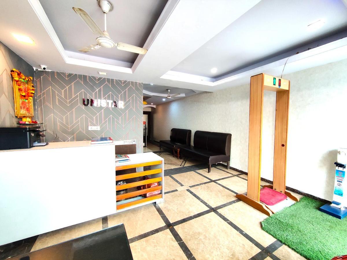 Hotel Unistar Yeni Delhi Dış mekan fotoğraf