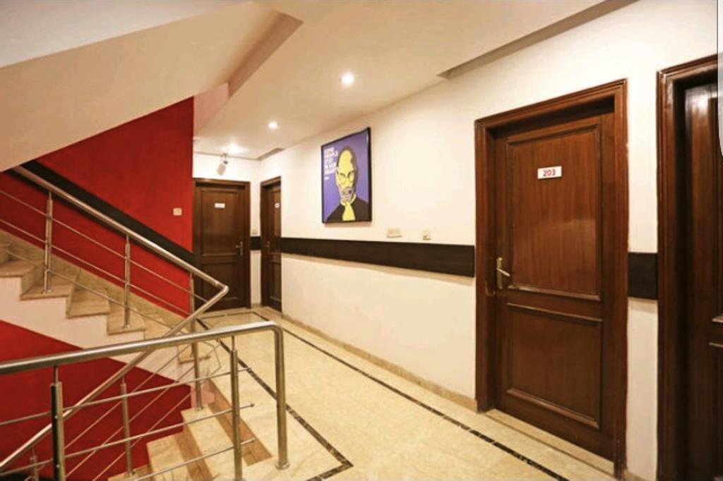 Hotel Unistar Yeni Delhi Dış mekan fotoğraf