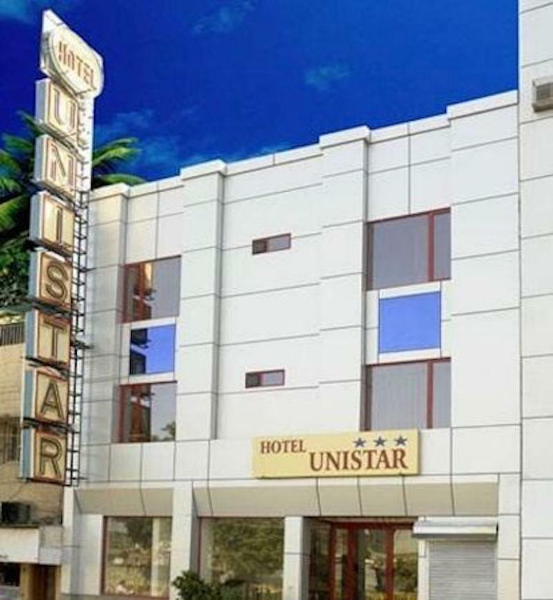 Hotel Unistar Yeni Delhi Dış mekan fotoğraf