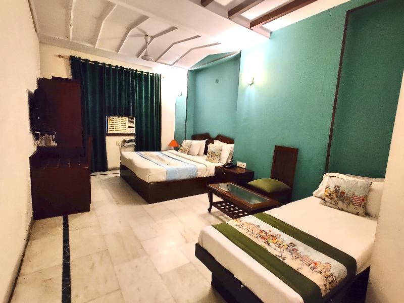 Hotel Unistar Yeni Delhi Dış mekan fotoğraf